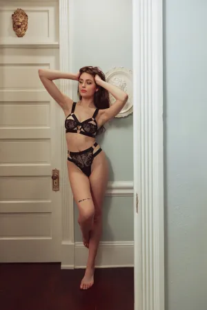 EMBROIDERED HIGH WAIST THONG